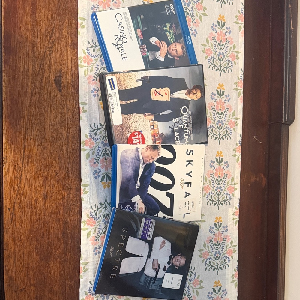 4 Daniel Craig James Bond DVD's set